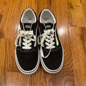 VANS platform sneaker size 6.5